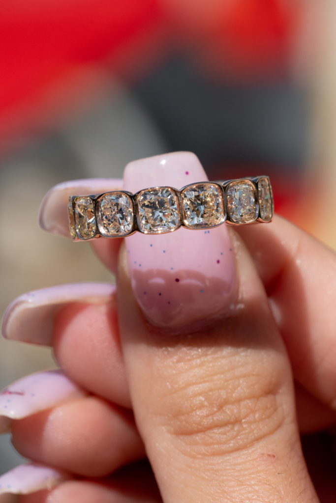 What is the ideal size of the diamond in an eternity ring? 