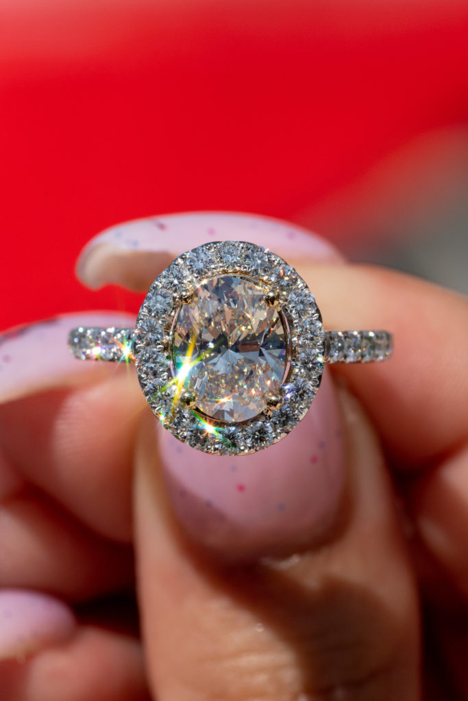 Factors to consider when choosing a  Round diamond Engagement ring
