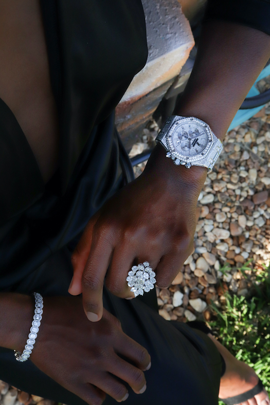 jacinta ducreay wearing diamonds by raymond lee jewelry