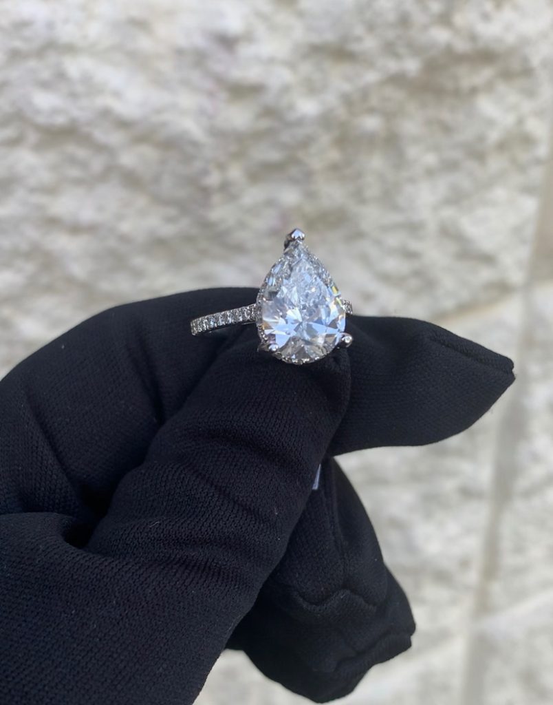 diamond pear cut engagement ring