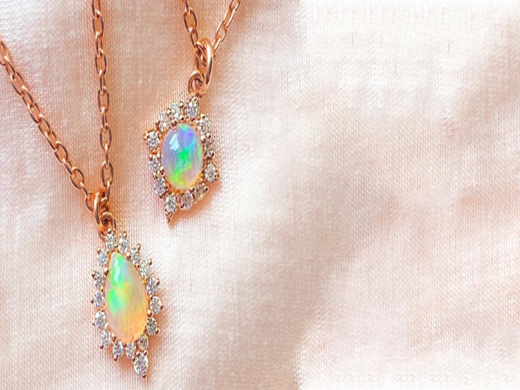 Mexican Fire Opal – Color, Facts, Power, Mythology, History And Myths